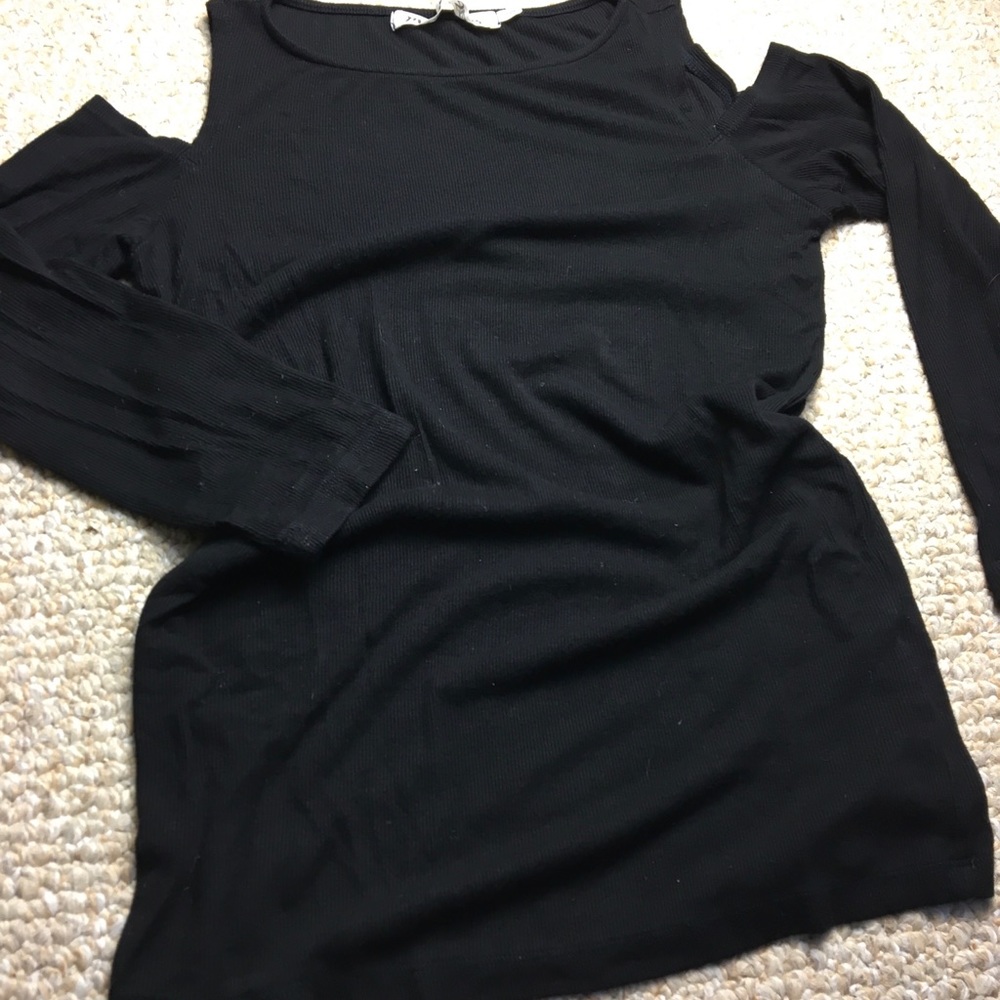 Michael Stars black Cold Shoulder top • OS • EUC